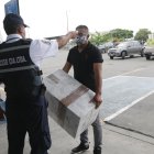 Desde el lunes el servicio de encomiendas de la Terminal Terrestre de Guayaquil empezó a funcionar bajo estrictos protocolos de seguridad.
