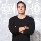 Eduardo se mantiene activo con entrevistas y preparando recetas.