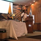 El prefecto del Guayas, Carlos Luis Morales, se defiende de las acusaciones durante una rueda de prensa este 1 de junio.