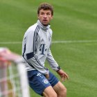 Thomas Müller, atacante del Bayern, cambió su preferencia entre Messi y Cristiano Ronaldo por su cambio posicional.