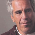 La producción cobra especial notoriedad en estos días, luego de que Anonymous había filtrado una lista con los nombres relacionados al acusado de la miniserie.