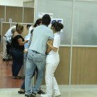 Un hombre acude a la Fiscalía de flagrancia de Guayaquil a poner una denuncia tras ser escopolaminado por dos mujeres.