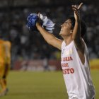 El delantero pasó por Emelec en 2009 y su tiempo en el país es recordado.