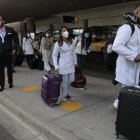 21 médicos guayaquileños fueron enviados a Quito para antender la emergencia.