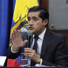 El ministro de Economía y Finanzas, Richard Martínez, dio una rueda de prensa horas más tarde del anuncio de Moreno.