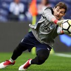 El guardameta español atajó hasta el año pasado en el FC Porto cuando sufrió un infarto. Ahora todo parece indicar que vuelve a España.