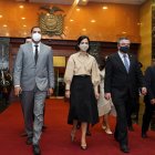 La vicepresidenta Muñoz dio un discurso de paz, prudencia y paciencia durante su posesión.