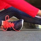 ¿La persona que sigues para hacer ejercicios sabe del tema? Si no, puede traerte problemas.