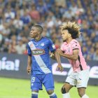 Brayan Angulo fue clave para Emelec en estos duelos. Angelo Preciado continúa en Independiente.