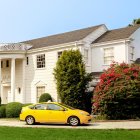 La fachada de la icónica mansión de la serie "El príncipe del rap".