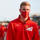 El alemán Mick Schumacher llega a la categoría reina del automovilismo con una vara muy alta, la que dejó su padre Michael.