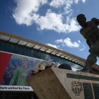 El Camp Nou quedó listo para recibir solo a los jugadores del Barcelona y del Real Madrid, ya que se jugará por primera vez sin público por motivo de la pandemia.