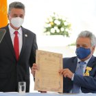 El presidente Moreno acudió a la celebración del Bicentenario de Emancipación Política de Latacunga. El mandatario no hizo referencias a sus últimas decisiones.