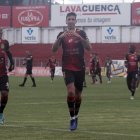 El delantero del Cuenca, Diego Dorregaray, fue protagonista de una mala acción tras uno de sus goles.