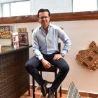 El asambleísta independiente Héctor Muñoz es fanático de The Beatles.