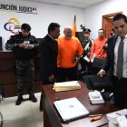 Petroecuador. Carlos Pareja Yannuzzelli es uno de las decenas de funcionarios investigados por corrupción.


AUDIENCIA 

JUCIO PECULADO PARA CARLOS PAREJA YANNUZZELI

COMPLEJO JUDICIAL DEL NORTE  



04 de octubre  de 2018

KARINA DEFAS 

Agencia (ag-expreso ag-extra ag-quito)