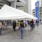 EXTERIORES DE LAS INSTALACIONES DEL SRI DONDE CIENTOS DE USUARIOS SE ACERCAN HACER SUS TRAMITES/JIMMY NEGRETE/GUAYAQUIL-ECUADOR