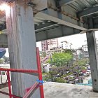 Construcción. Un obrero trabaja en uno de los puntos del hotel Fortich cuyas obras se reiniciaron a inicios de este año, tras casi una década de para.