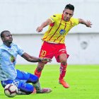 Víctor Figueroa se quedará una temporada más en Aucas. En 2020 fue el goleador del equipo con 14 tantos. Su firma fue el objetivo principal antes de la pretemporada.


  
  . Quito  28 de septiembre del 2019 Agencia (ag - expreso ag extra) AUCAS VS MACARA