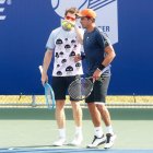Gonzalo Escobar (d) y el uruguayo Ariel Behar (i) clasificaron a la final del ATP 250 de Delray Beach.