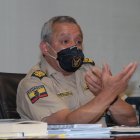 El comandante general de Policía, Patricio Carrillo, durante una entrevista con este Diario.


Agencia (ag-extra ag-expreso ag-quito)
