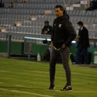 Juan Rescalvo dirigió a Emelec ante Macará, porque su hermano estaba suspendido.