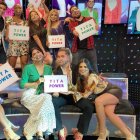 Fabiola Véliz (esquina izquierda) con sus excompañeros.