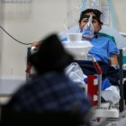 Vista de la unidad de emergencia con pacientes covid-19 del hospital Iess del Sur el 29 de marzo de 2021 en Quito.