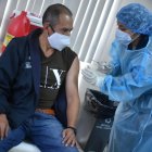 Los maestros fueron contemplados como parte de la fase 1 de vacunación en el país.