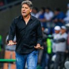 Renato Portaluppi, entrenador de Gremio, tampoco vendrá con la delegación a causa de la COVID-19.