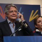 Guillermo Lasso habló con los medios de comunicación nacionales. 


Agencia (ag-extra ag-expreso ag-quito)