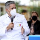 Camilo Salinas indicó que más de 100 personas se mantienen en cerco epidemiológico tras la detección del primer caso.