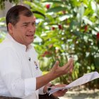 El expresidente reside en el exterior y fue condenado a 8 años de prisión por cohecho. 

Quito, 23 de octubre de 2016

Agencia (ag-expreso ag-extra)