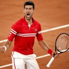 El tenista serbio gritó eufórico tras vencer a Matteo Berrettini por 6-3, 6-2, 6-7(5) y 7-5 en un partido que le tomó más de tres horas de juego.