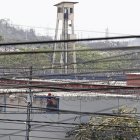 El amotinamiento empezó antes de las 09:30 y las autoridades dieron detalles después de siete horas de la alerta.