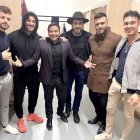 Con los participantes del reality turco.