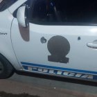 No hubo víctimas; sin embargo, un patrullero policial fue baleado. Los delincuentes huyeron por el río.