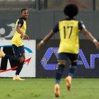 Ecuador ya marca su primero gol en Perú.