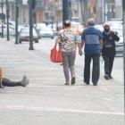 Temor. En calles del centro de la ciudad, como en otros sectores, la escena de la gráfica se vuelve cotidiana.