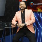 Santiago sostiene que rara vez se equivoca en la información que ofrece en Calientitos.