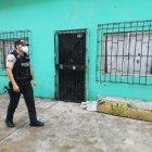 En la cooperativa 7 laguitos del Guasmo Sur una casa fue baleada por supuestos sicarios.