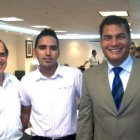 Reunión. 6 de septiembre de 2009. Leandro Norero, de 23 años, junto con el presidente Rafael Correa en el Ministerio del Litoral, que impulsaba la pacificación de los Ñetas y Latin Kings.