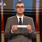 El director de competiciones de clubes de la Conmebol, Frederico Nantes, sostiene el nombre de Emelec.