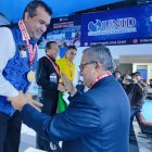 Luis Aveiga (i) ganó para el país el segundo lugar en el Panamericanos en las categorías individual y por equipos.