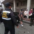 Controles en Guayaquil. Agentes metropolitanos de control, en conjunto con la Policía Nacional, realizan operativos por zonas consideradas de alto riesgo en la ciudad.