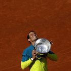 El tenista español, que ahce dos días cumplió 36 años, levantando su título Grand Slam # 22.