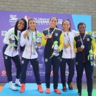 Leonela Ayoví (i), Lucía Yépez, Luisa Valverde, Jacqueline Mollocana y Génesis Reasco, todas medallistas bolivarianas este lunes 4 de julio.