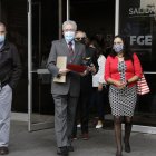 Germán Rodas junto a demás miembros de la Comisión de Anticorrupción acudieron a la Fiscalía a entregar una denuncia en contra de Seguro Campesino. 21 de octubre del 2021. HENRY LAPO Agencia (ag-extra ag-expreso ag-quito)