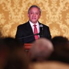 Fotografía de archivo en la que se registró al ministro del Interior de Ecuador, Patricio Carrillo, quien afirma que el estado de excepción, decretado por los recientes actos terroristas en Guayaquil, "ha permitido contener la tendencia creciente de la violencia y facilita la articulación directa entre Policía, las Fuerzas Armadas y la Fiscalía".