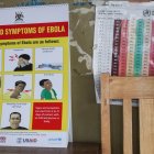 Fotografía de archivo de un letrero de concienciación sobre el ébola en el hospital de Bwera, una ciudad fronteriza cerca de la República Democrática del Congo en el oeste de Uganda.